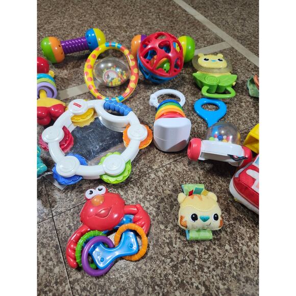 Lot of 17 Assorted Baby Toddler Toys Rattles Teethers Mirrors Crinkle Toy Bundle - Picture 6 of 8